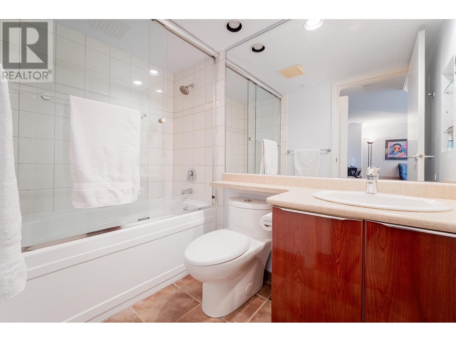 303 1003 Pacific Street, Vancouver, British Columbia  V6E 4P2 - Photo 9 - R2868995