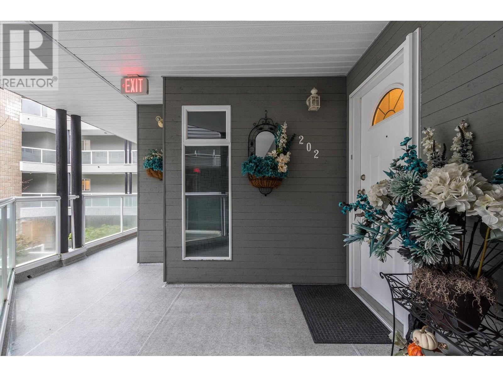 202 2733 Atlin Place, Coquitlam, British Columbia  V3C 5B1 - Photo 2 - R2869009