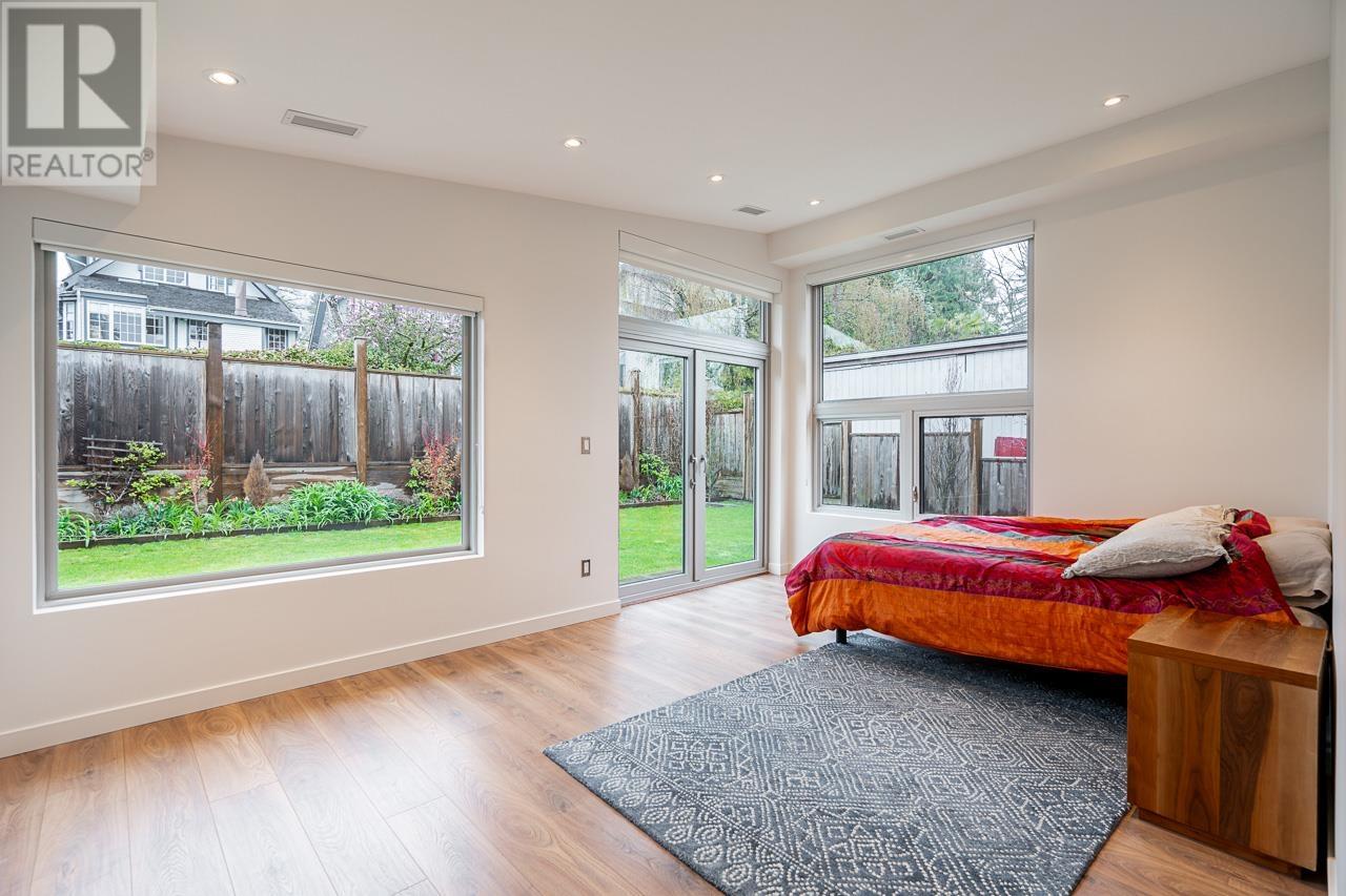 148 E Kings Road, North Vancouver, British Columbia  V7N 1H5 - Photo 11 - R2868976