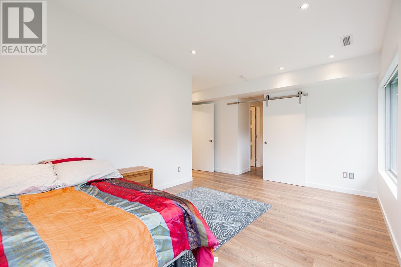 148 E Kings Road, North Vancouver, British Columbia  V7N 1H5 - Photo 12 - R2868976