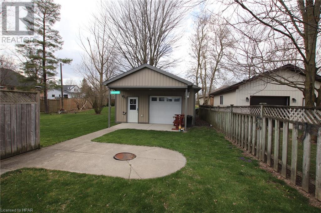 179 Jarvis Street S, Seaforth, Ontario  N0K 1W0 - Photo 2 - 40568108