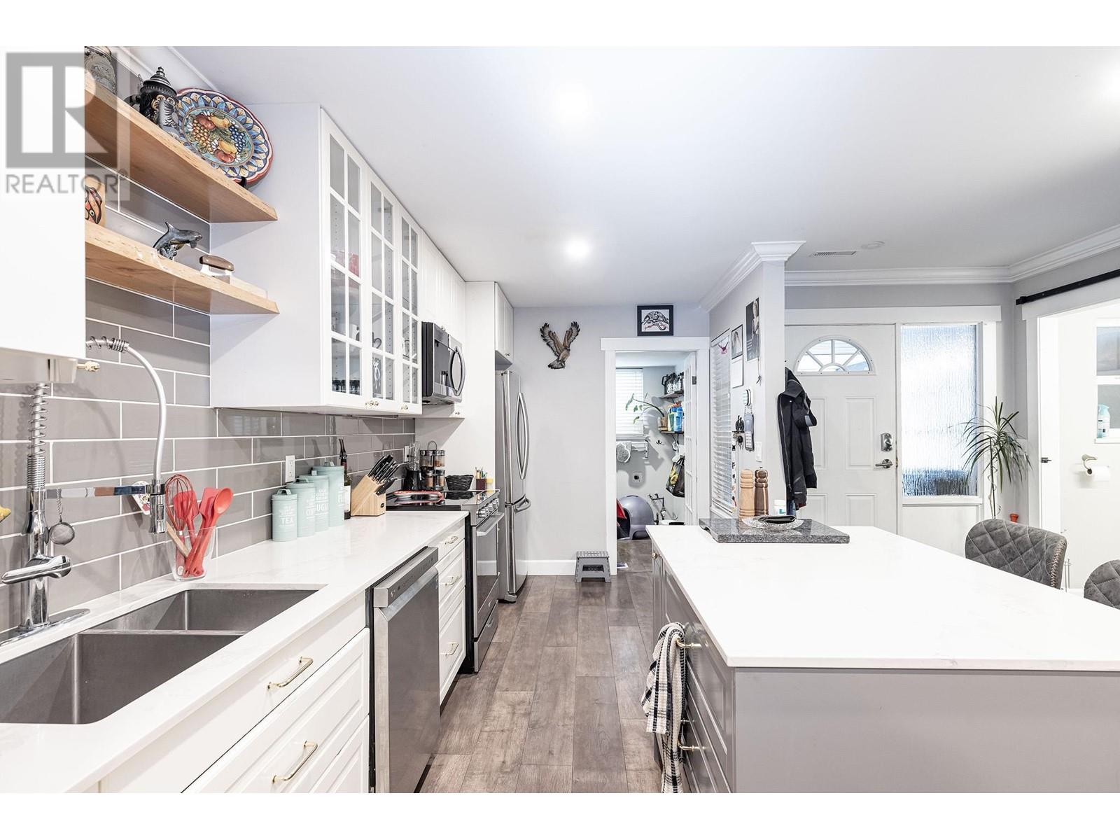 39832 No Name Road, Squamish, British Columbia  V8B 0B6 - Photo 2 - R2867758