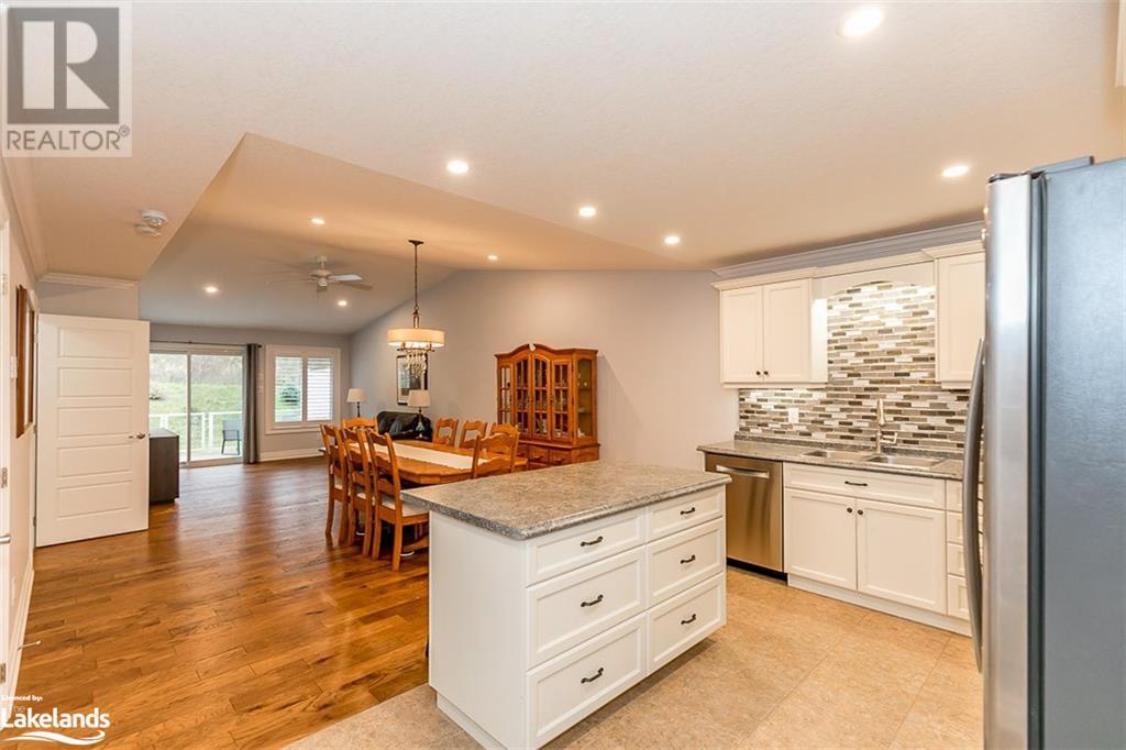 15 Chamberlain Crescent, Penetang, Ontario  L9M 0A6 - Photo 18 - 40569494