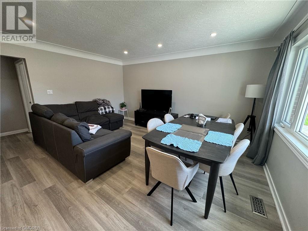 7 Welbourn Drive Unit# Upper, Hamilton, Ontario  L9A 3N1 - Photo 2 - 40569481