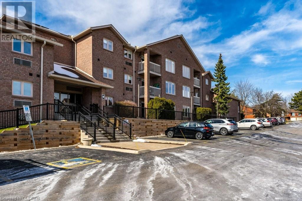 3050 Pinemeadow Drive Unit# 50, Burlington, Ontario  L7M 3X5 - Photo 1 - 40569349