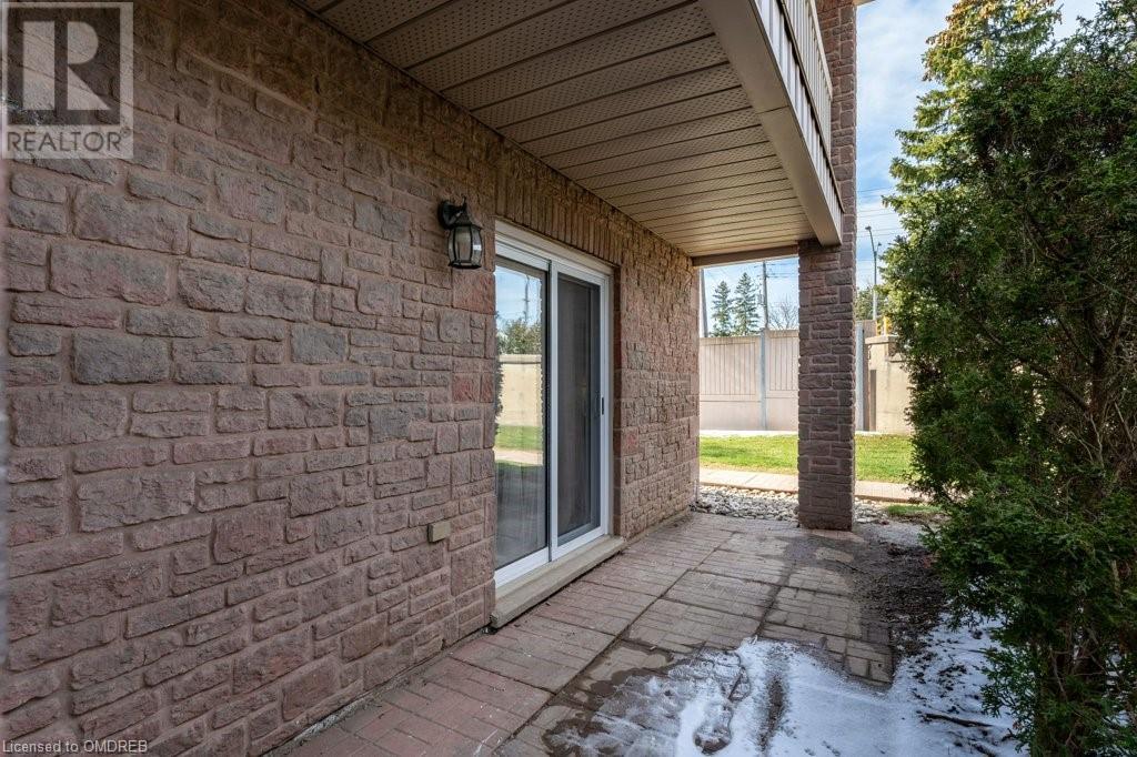 3050 Pinemeadow Drive Unit# 50, Burlington, Ontario  L7M 3X5 - Photo 38 - 40569349
