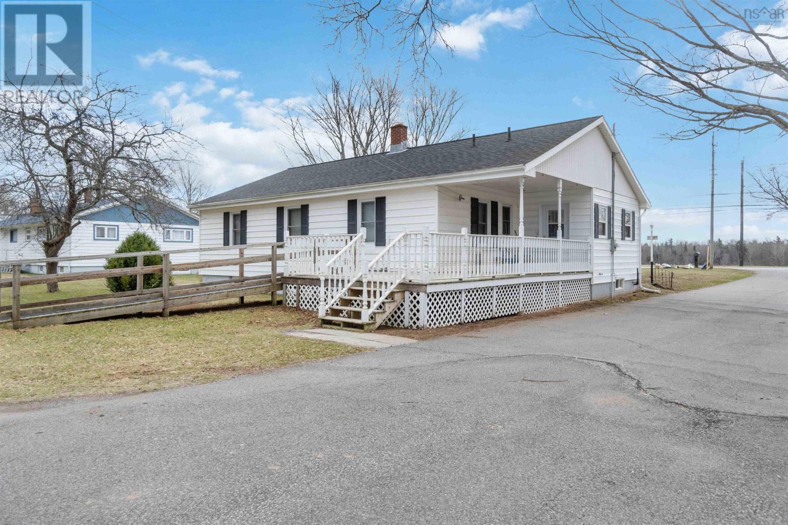 13811 Highway 1, Wilmot, Nova Scotia  B0P 1W0 - Photo 2 - 202406731