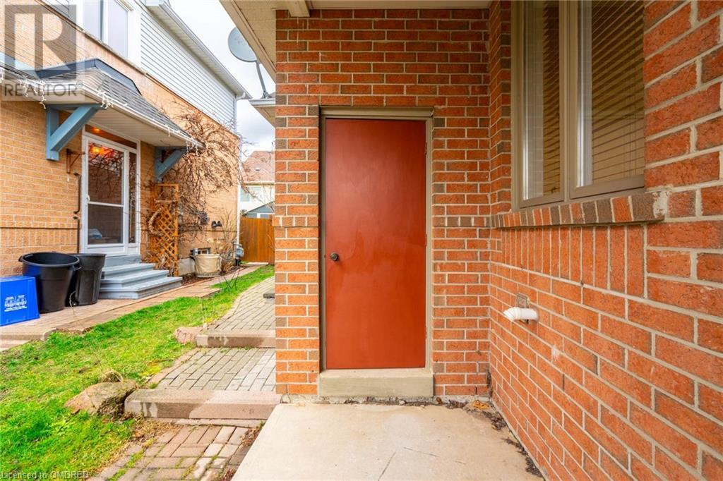 93 Thornlodge Drive, Waterdown, Ontario  L8B 0L9 - Photo 7 - 40554608