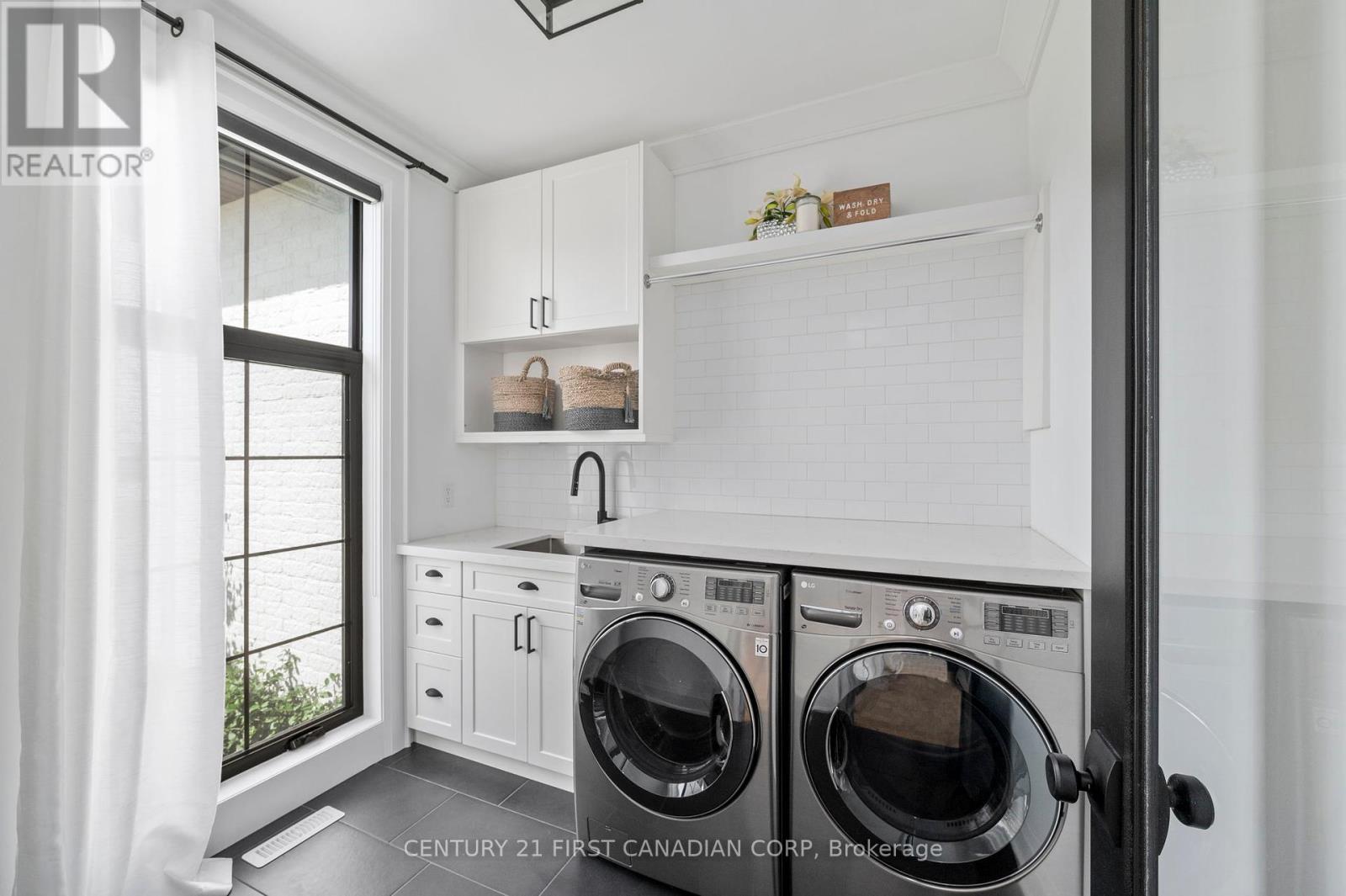 22834 Highbury Ave N, Middlesex Centre, Ontario  N0M 2A0 - Photo 12 - X8221336