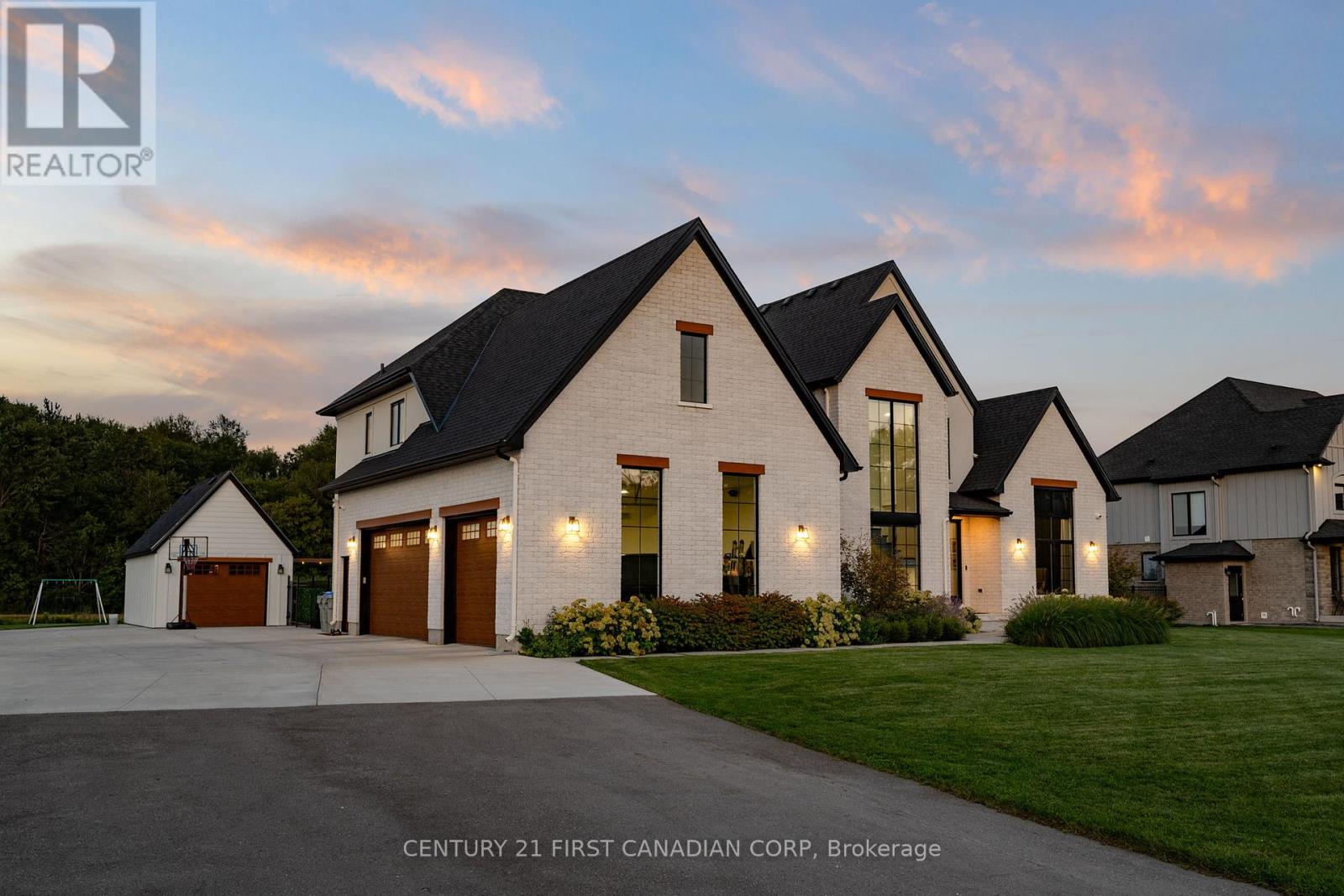 22834 Highbury Ave N, Middlesex Centre, Ontario  N0M 2A0 - Photo 2 - X8221336