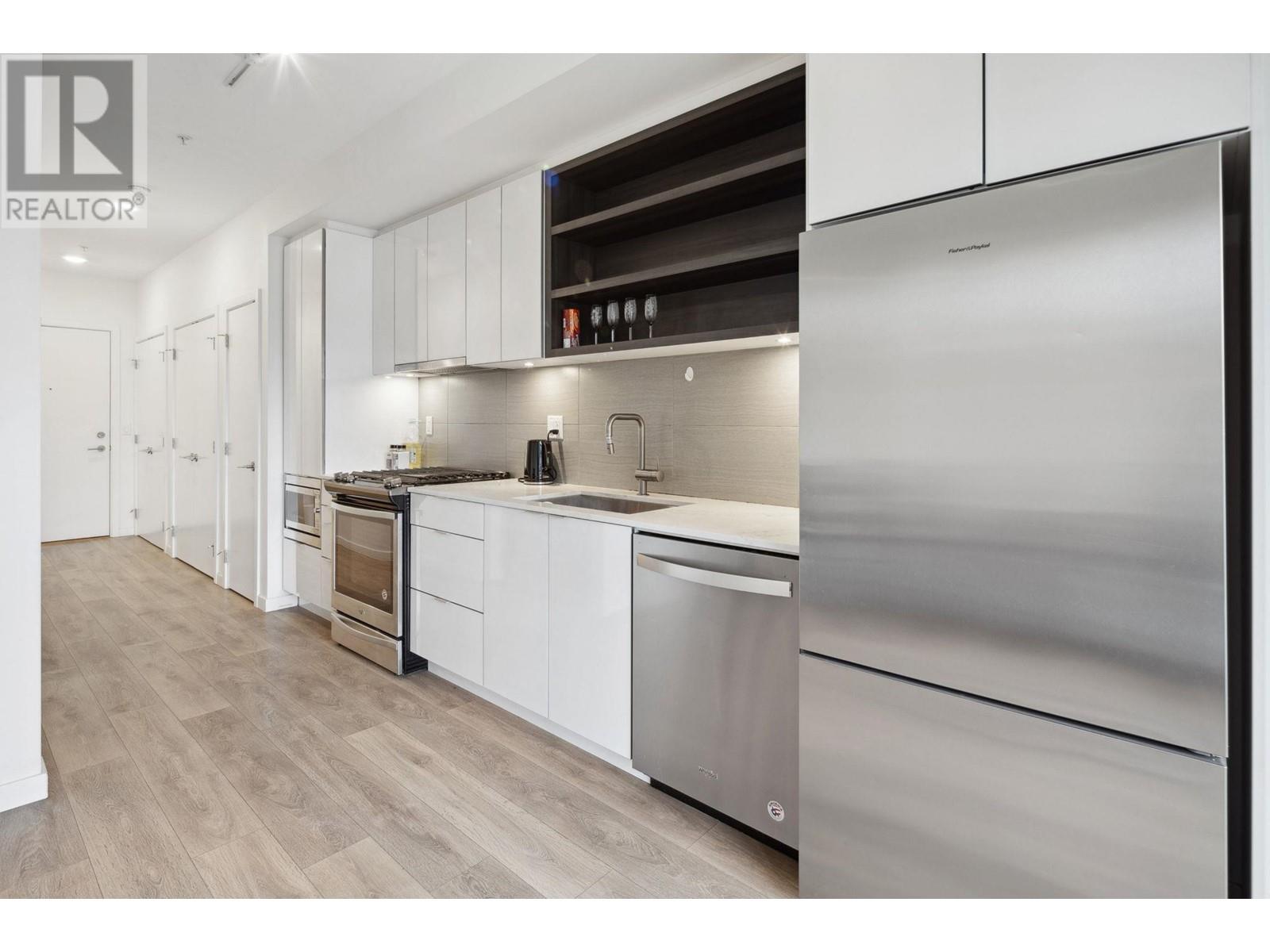 409 725 Marine Drive, North Vancouver, British Columbia  V7M 0G2 - Photo 8 - R2869091
