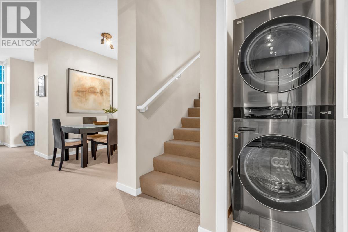 Th1 2088 Madison Avenue, Burnaby, British Columbia  V5C 6T5 - Photo 11 - R2869164
