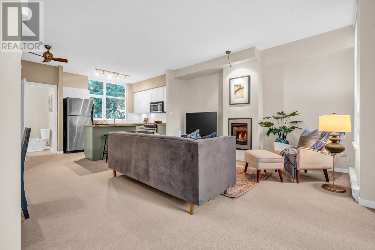 Th1 2088 Madison Avenue, Burnaby, British Columbia  V5C 6T5 - Photo 3 - R2869164