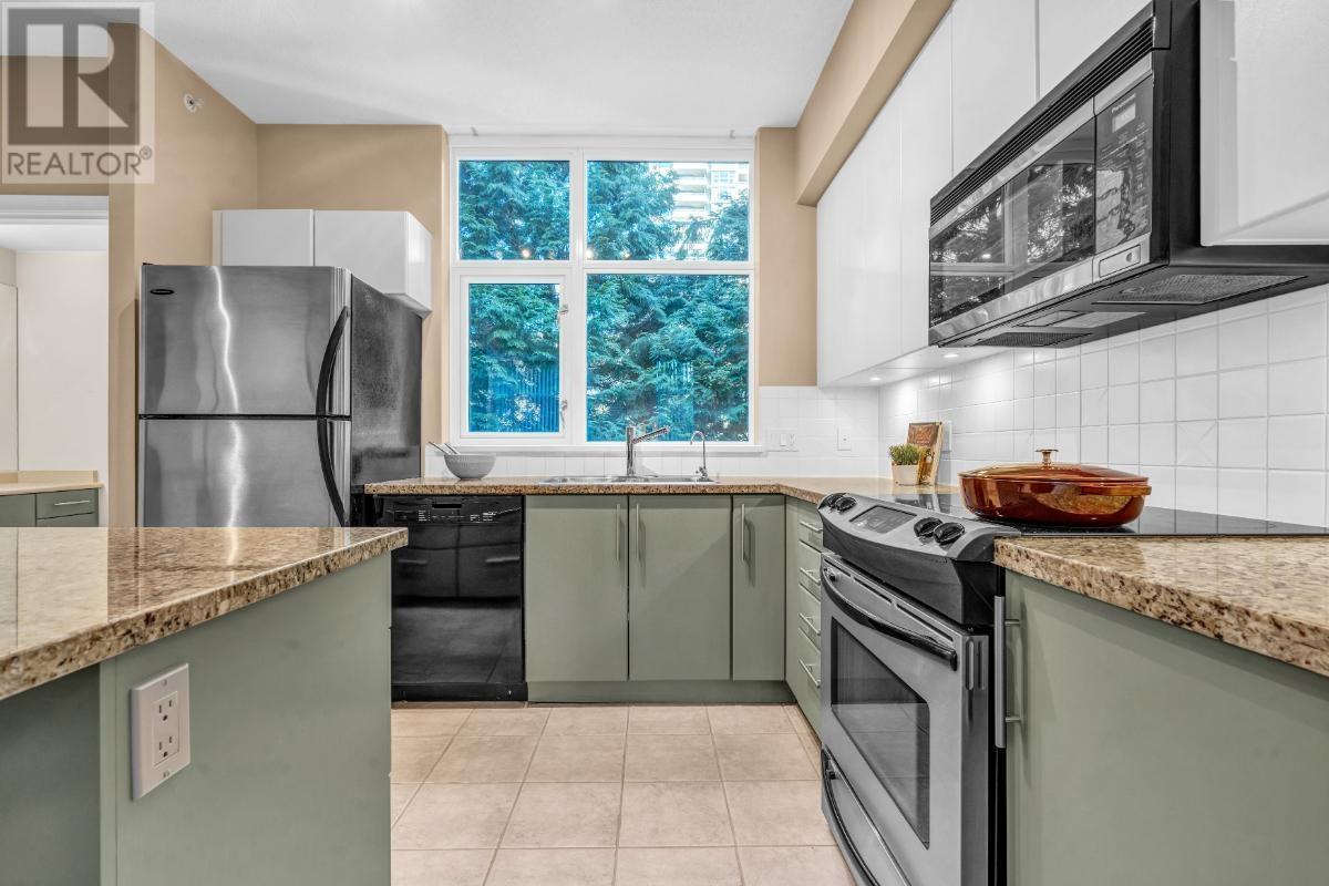 Th1 2088 Madison Avenue, Burnaby, British Columbia  V5C 6T5 - Photo 9 - R2869164