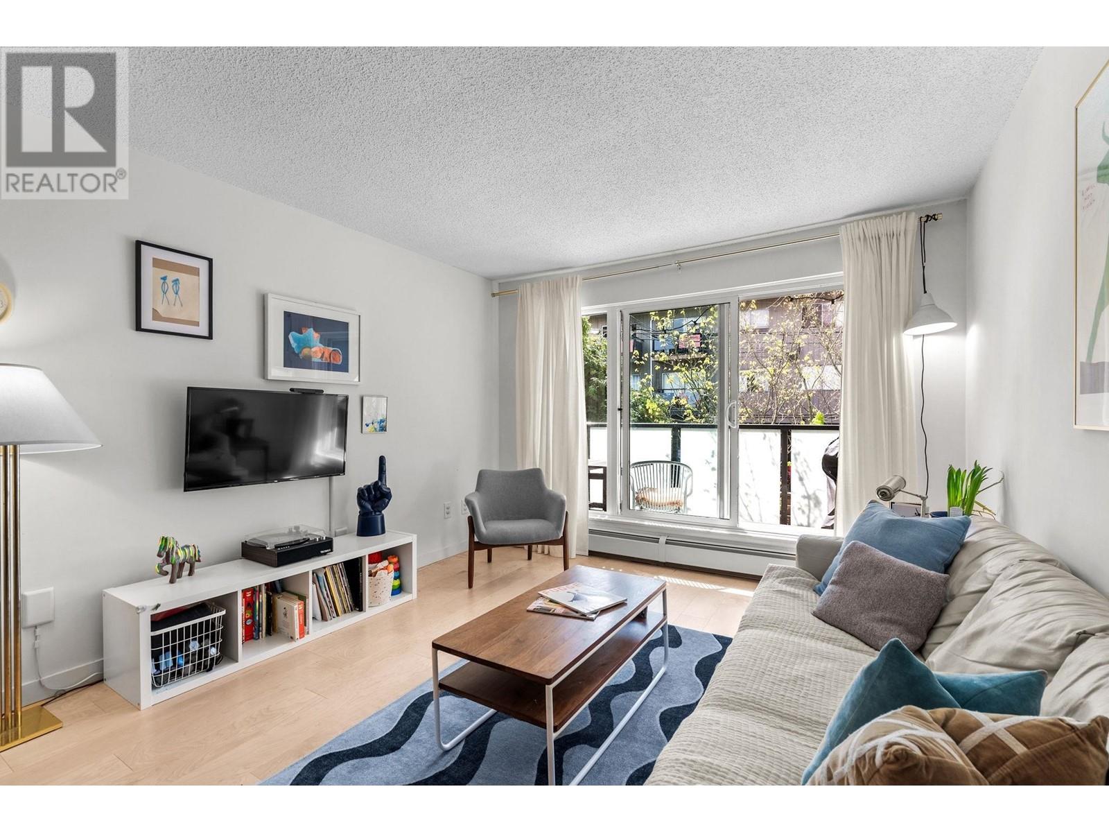 204 2328 Oxford Street, Vancouver, British Columbia  V5L 1G3 - Photo 5 - R2869184