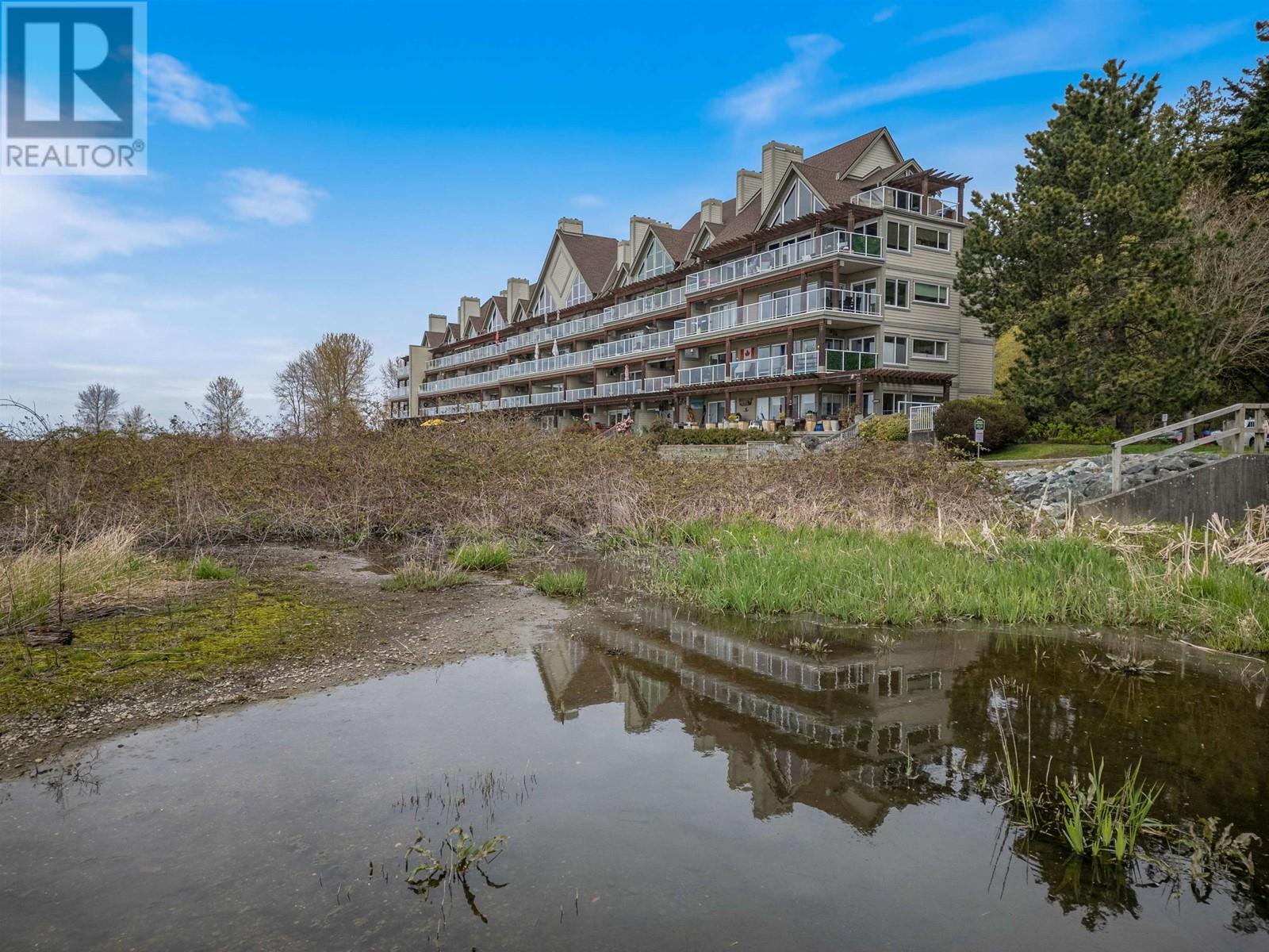 210 1120 Tsatsu Shores Drive, Tsawwassen, British Columbia  V4M 4G3 - Photo 4 - R2869194