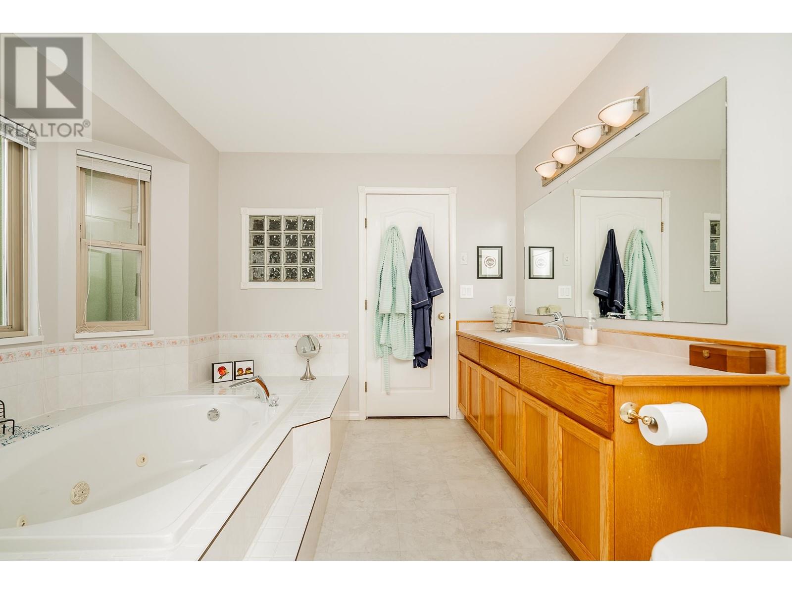 12745 227a Street, Maple Ridge, British Columbia  V2X 2V8 - Photo 24 - R2869172