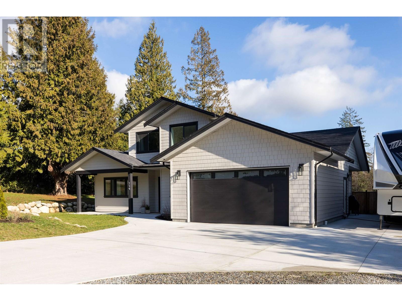 714 Ocean View Drive, Gibsons, British Columbia  V0N 1V2 - Photo 1 - R2869177