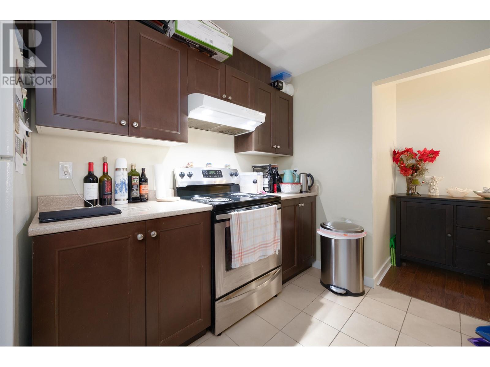 4169-4175 Fraser Street, Vancouver, British Columbia  V5V 4E9 - Photo 9 - C8059091