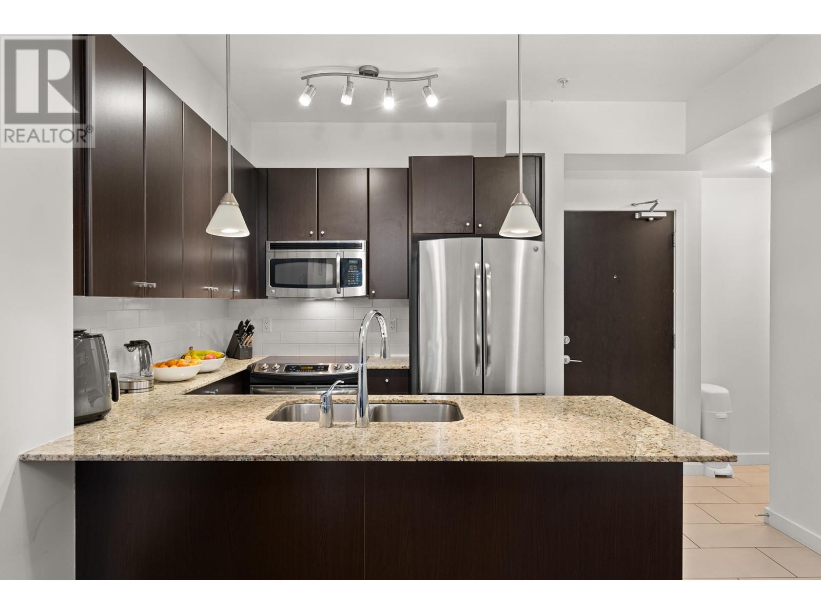 106 245 Ross Drive, New Westminster, British Columbia  V3L 0C6 - Photo 14 - R2868941