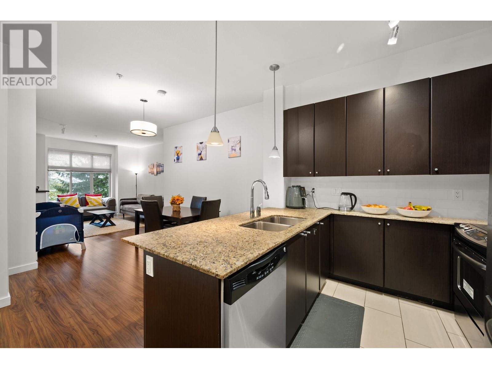 106 245 Ross Drive, New Westminster, British Columbia  V3L 0C6 - Photo 10 - R2868941