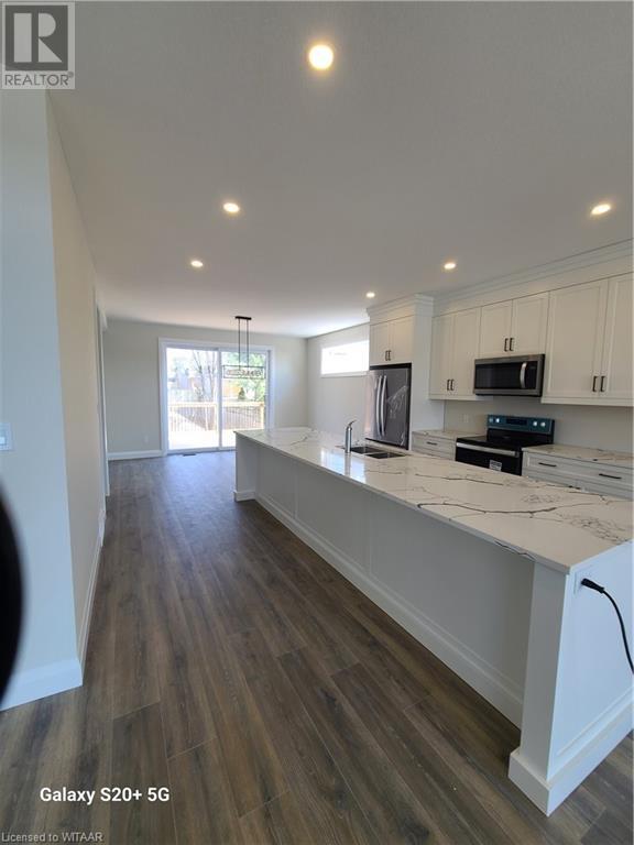 107 South Street, Woodstock, Ontario  N4S 3L3 - Photo 2 - 40568939