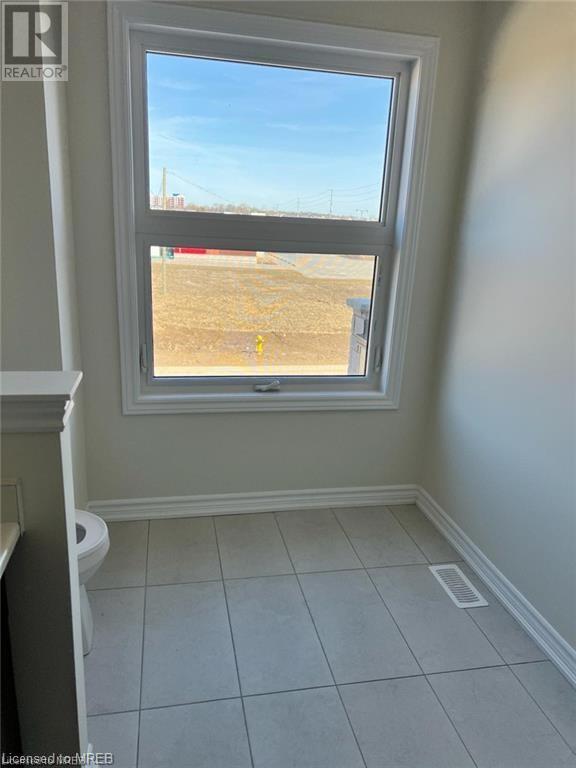 26 Molnar Crescent Unit# Main, Brantford, Ontario  N3T 0X5 - Photo 2 - 40569734