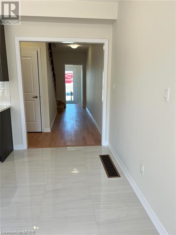 26 Molnar Crescent Unit# Main, Brantford, Ontario  N3T 0X5 - Photo 21 - 40569734