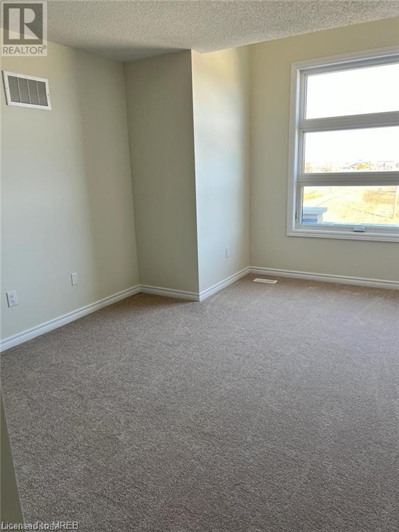 26 Molnar Crescent Unit# Main, Brantford, Ontario  N3T 0X5 - Photo 8 - 40569734