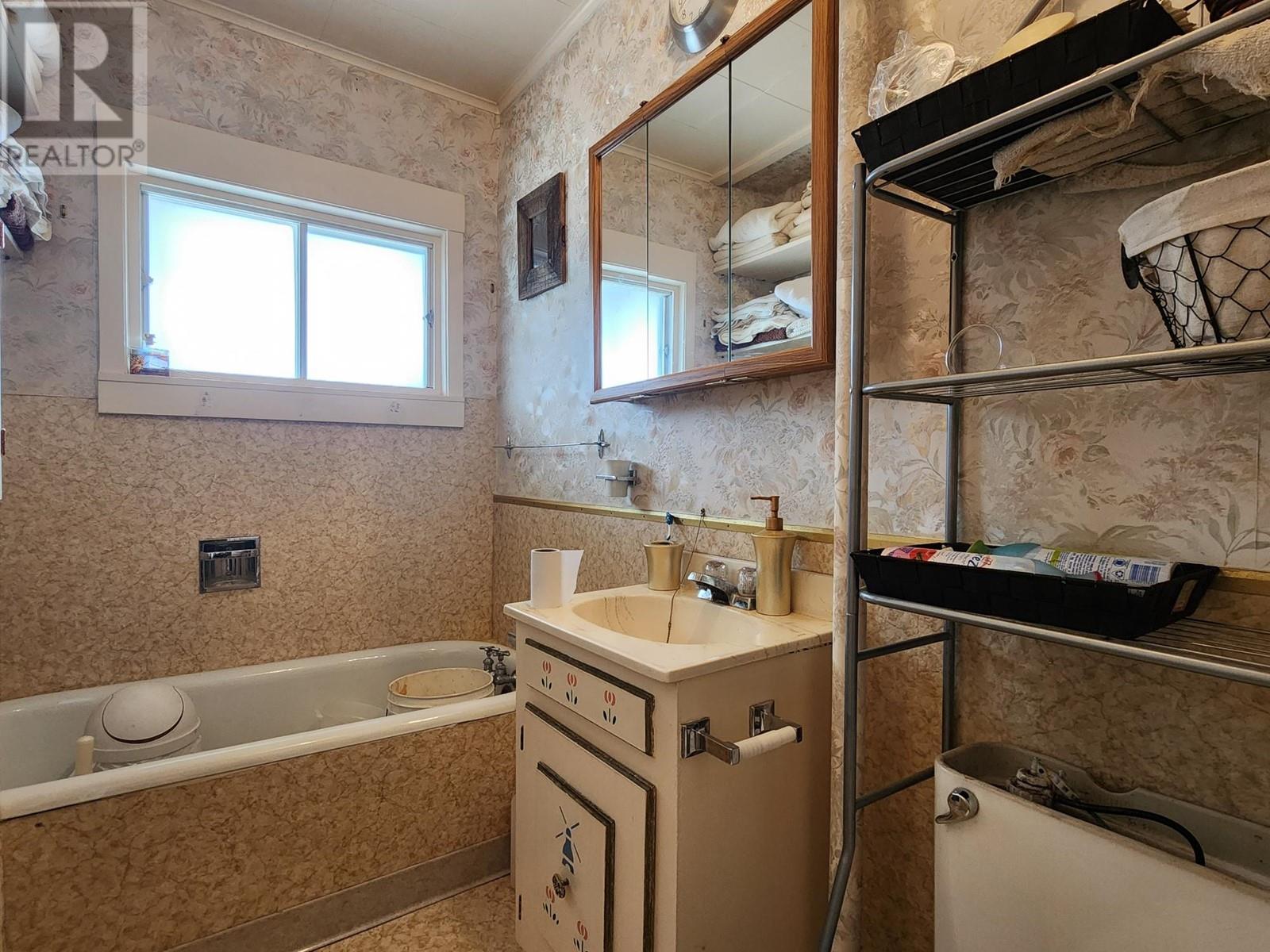 2424 Loon Lake Rd, Loon Lake, British Columbia    - Photo 17 - 177711