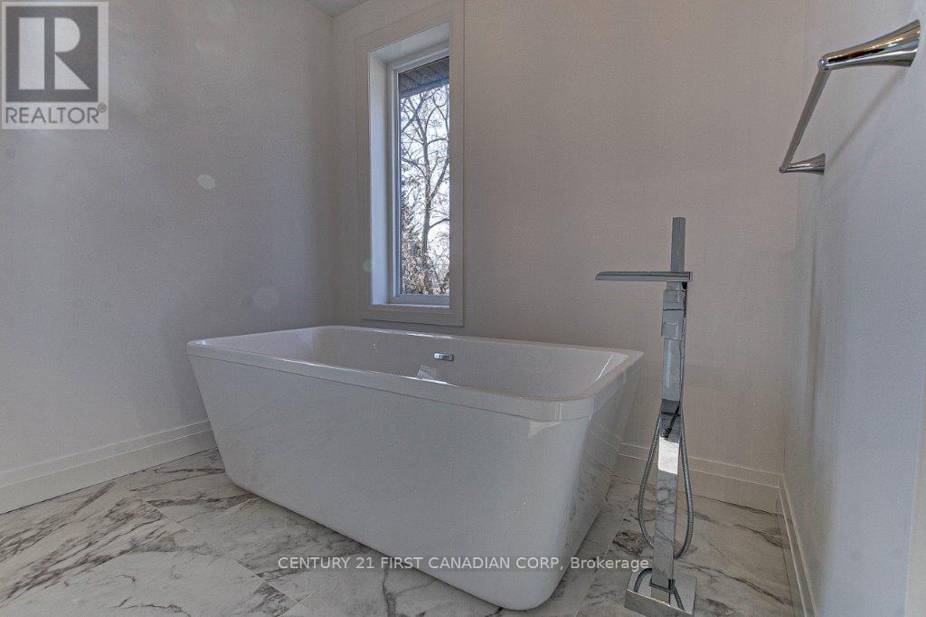 121 William St, West Elgin, Ontario  N0L 2P0 - Photo 31 - X8221852