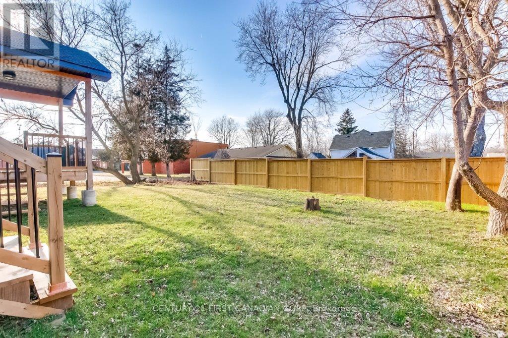 121 William St, West Elgin, Ontario  N0L 2P0 - Photo 4 - X8221852