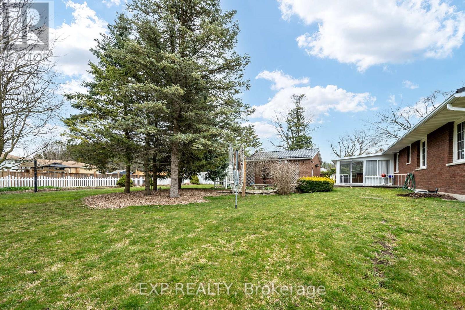 296 Hastings St, North Middlesex, Ontario  N0M 2K0 - Photo 28 - X8221900