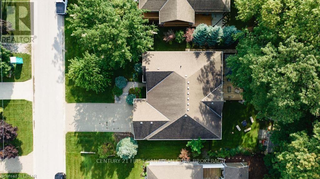 78 Gill Rd, Lambton Shores, Ontario  N0M 1T0 - Photo 3 - X8222308