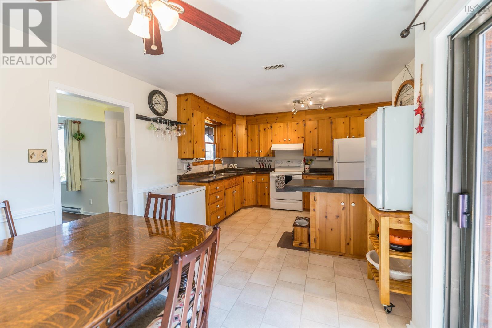 8 Desbrisay Drive, Bridgewater, Nova Scotia  B4V 3H7 - Photo 24 - 202406739