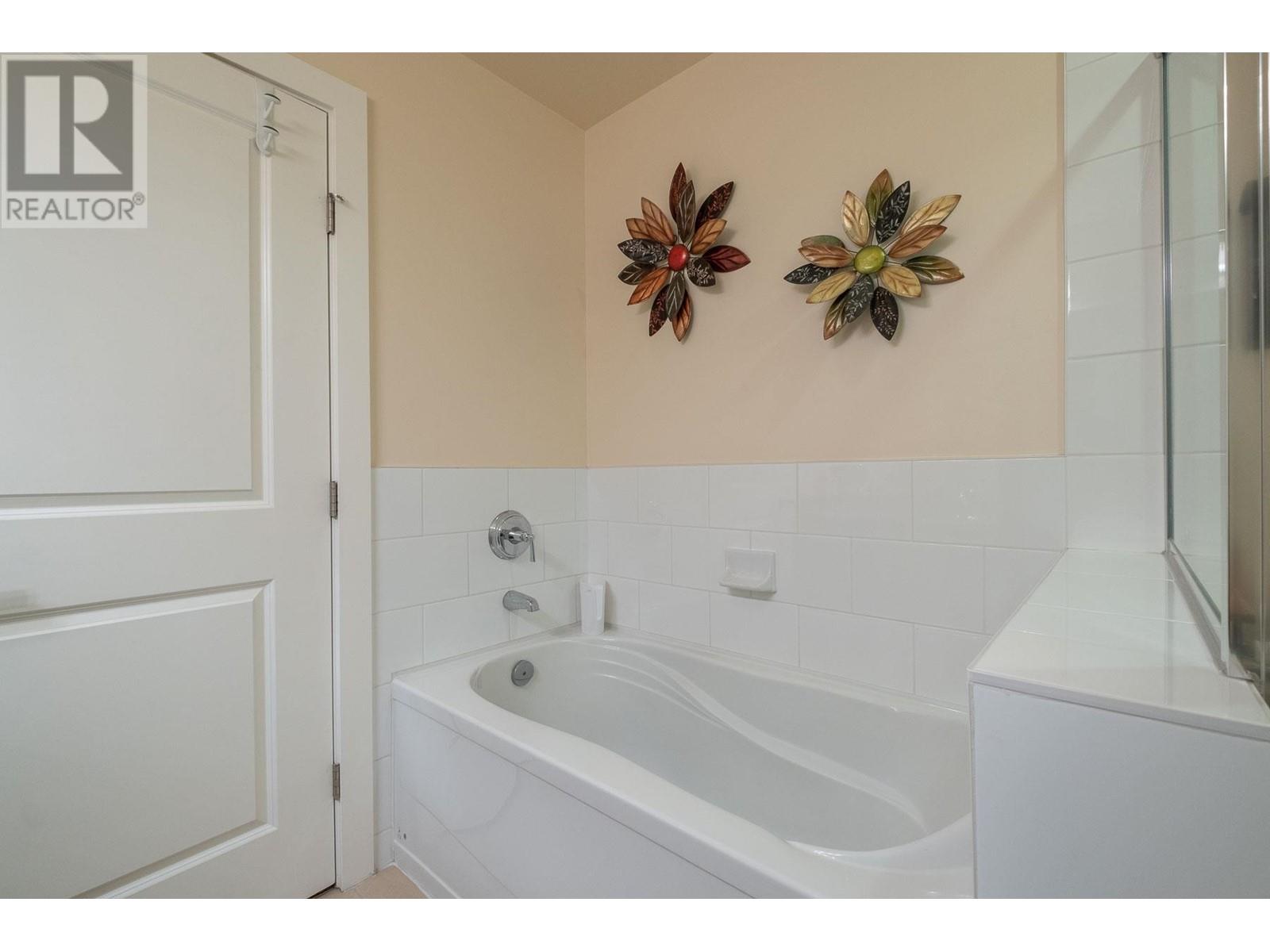 403 250 Francis Way, New Westminster, British Columbia  V3L 0E6 - Photo 22 - R2869207