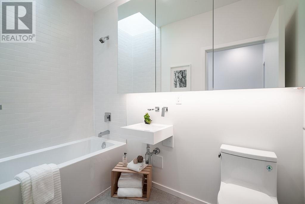 4132 Beatrice Street, Vancouver, British Columbia  V5N 4H6 - Photo 16 - R2869252