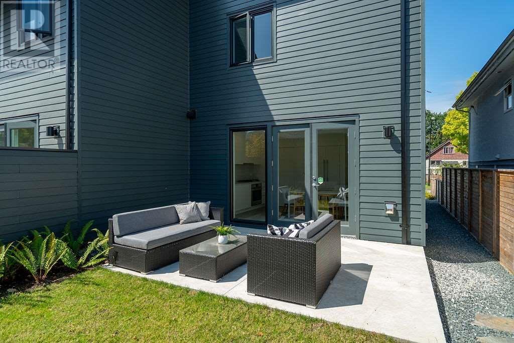 4132 Beatrice Street, Vancouver, British Columbia  V5N 4H6 - Photo 2 - R2869252