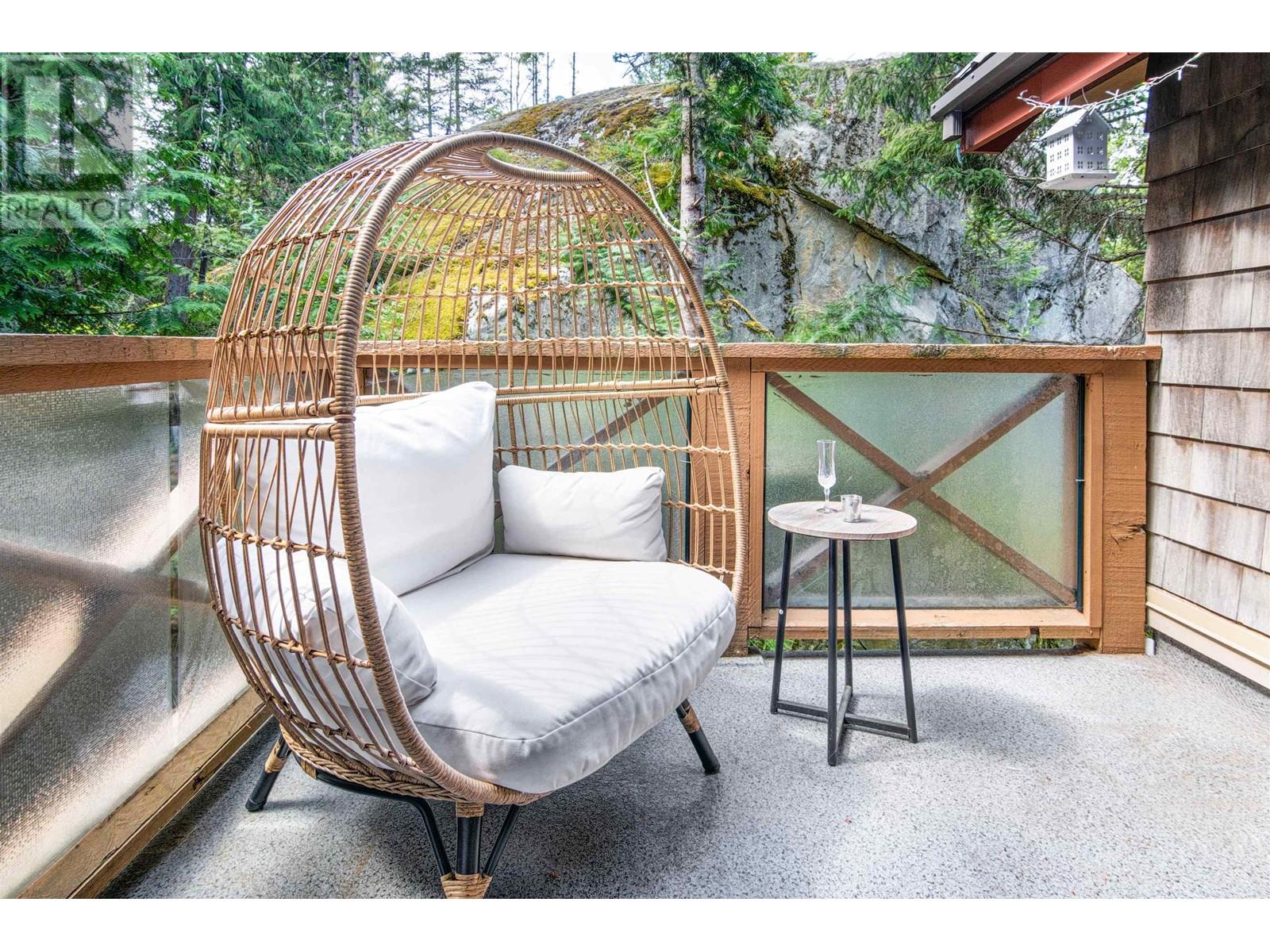 317 2222 Castle Drive, Whistler, British Columbia  V8E 0L7 - Photo 5 - R2869299