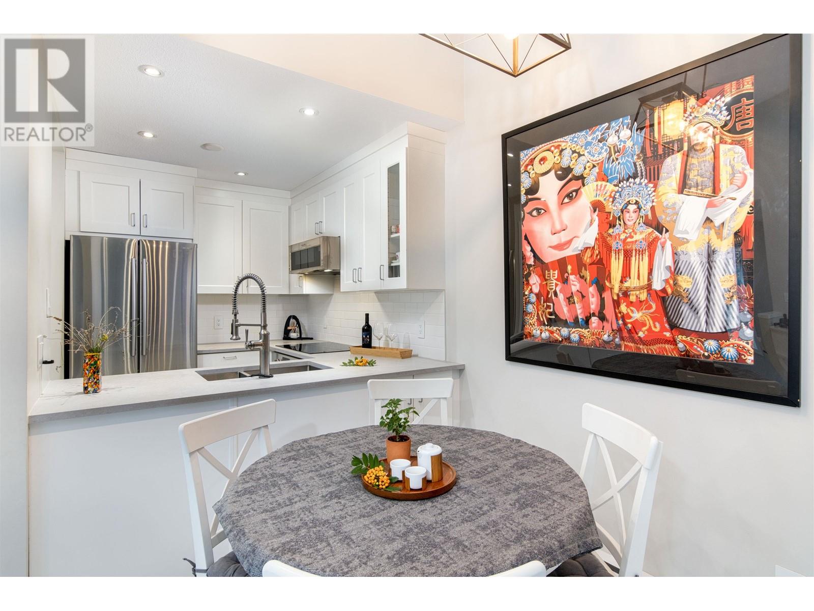 317 2222 Castle Drive, Whistler, British Columbia  V8E 0L7 - Photo 6 - R2869299