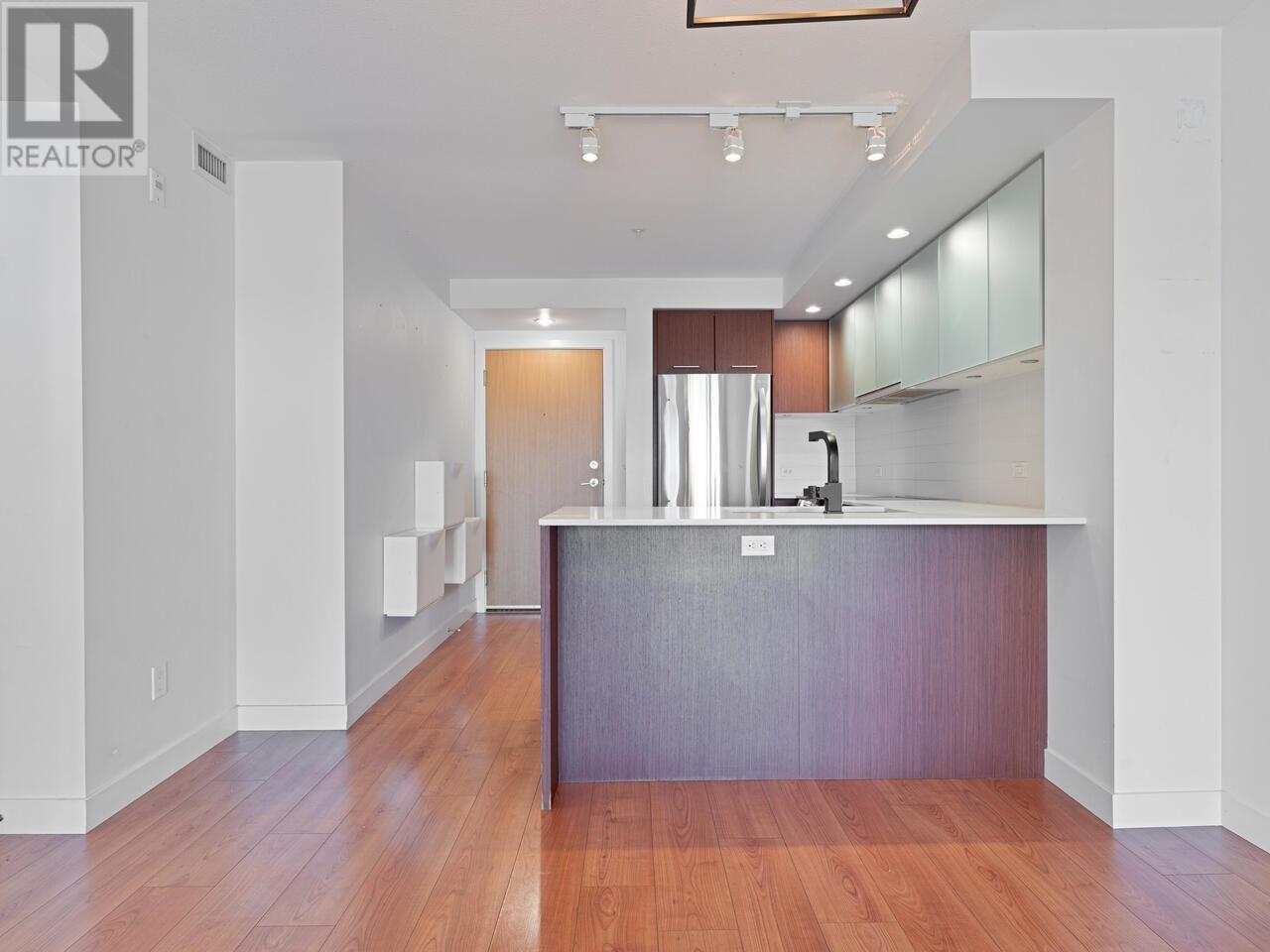 320 221 E 3rd Street, North Vancouver, British Columbia  V7L 0C1 - Photo 5 - R2869304