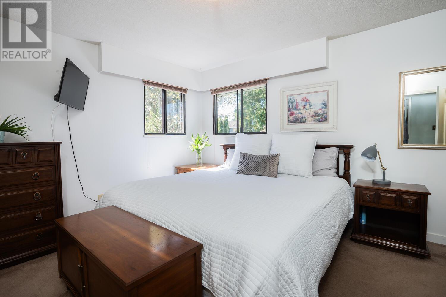 315 54 Street, Delta, British Columbia  V4M 3G6 - Photo 10 - R2869232