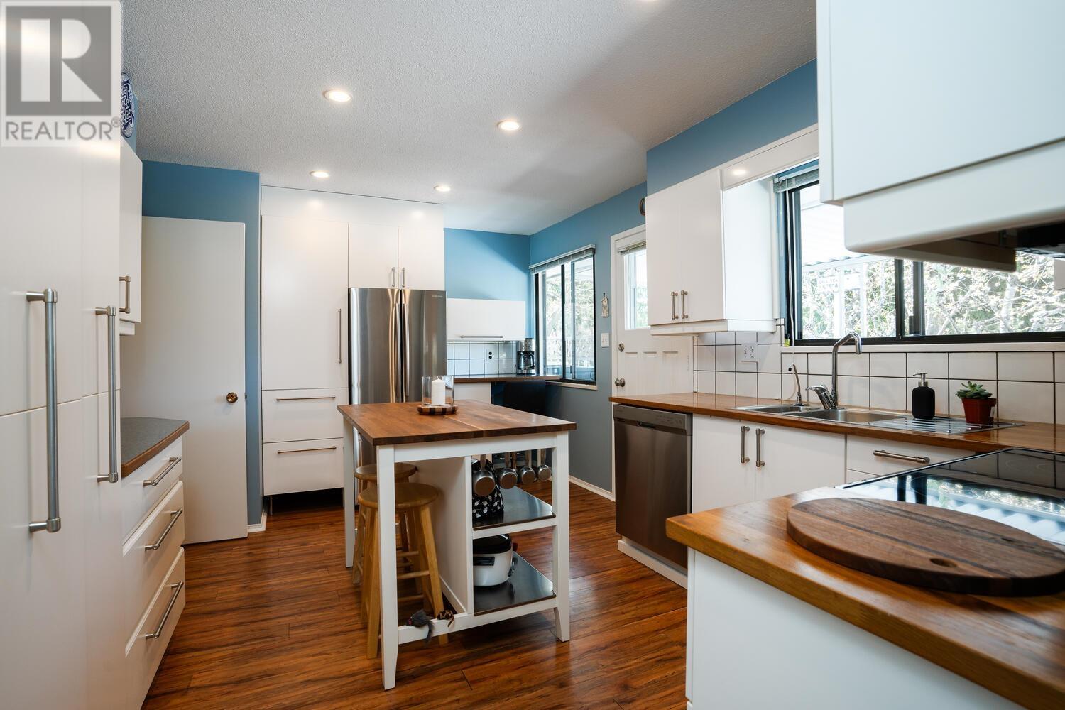 315 54 Street, Delta, British Columbia  V4M 3G6 - Photo 7 - R2869232