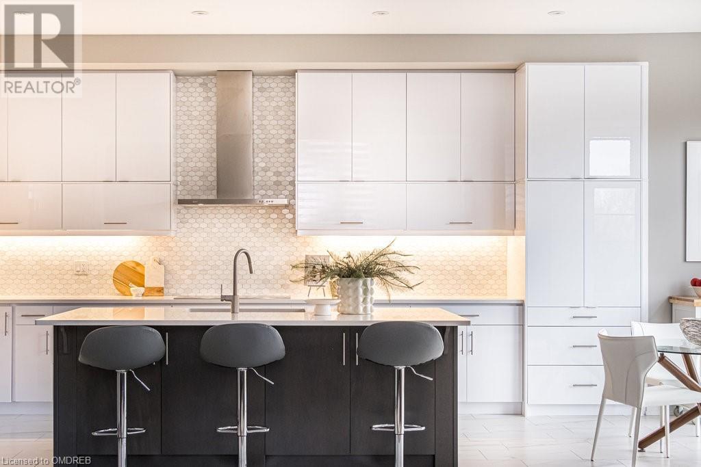 1456 Ford Strathy Crescent, Oakville, Ontario  L6H 3W9 - Photo 13 - 40569791