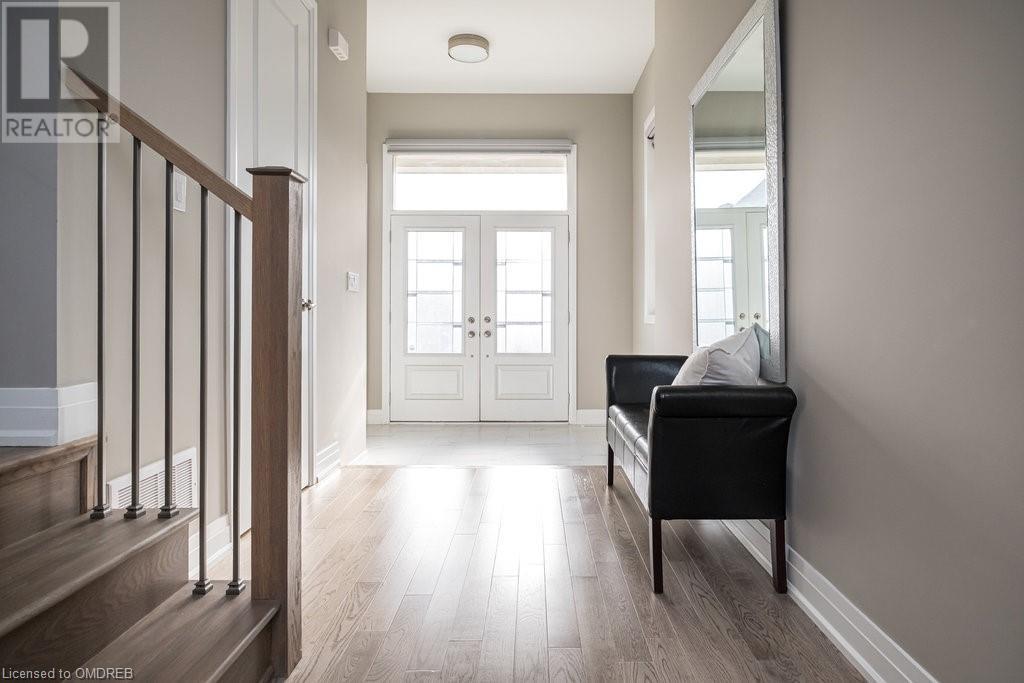 1456 Ford Strathy Crescent, Oakville, Ontario  L6H 3W9 - Photo 4 - 40569791