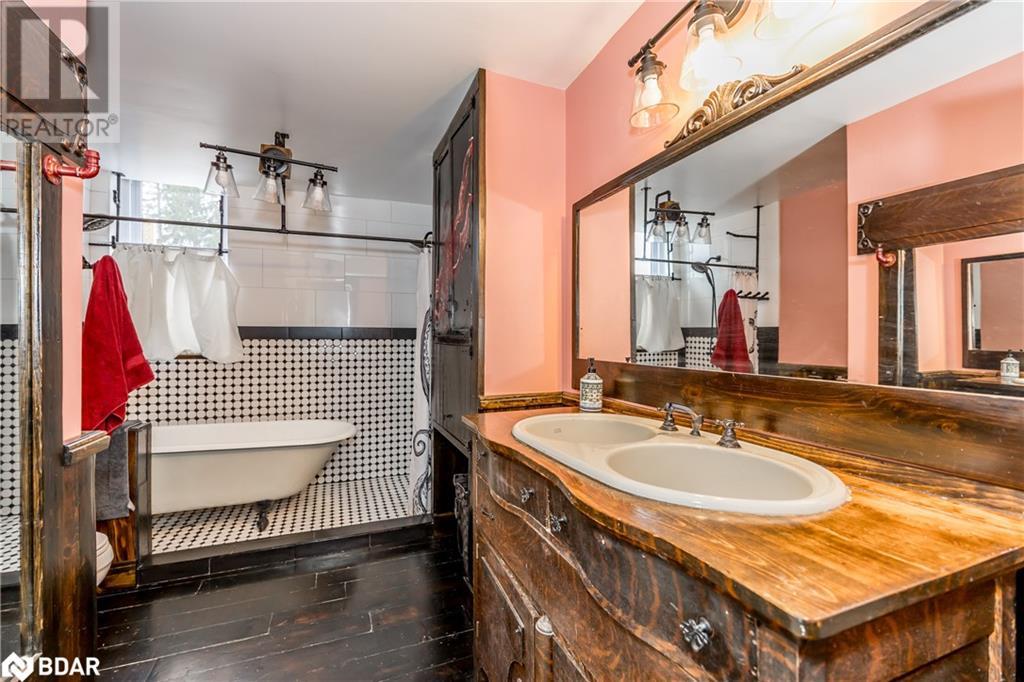 11 Peel Street, Penetanguishene, Ontario  L9M 1A5 - Photo 14 - 40568373