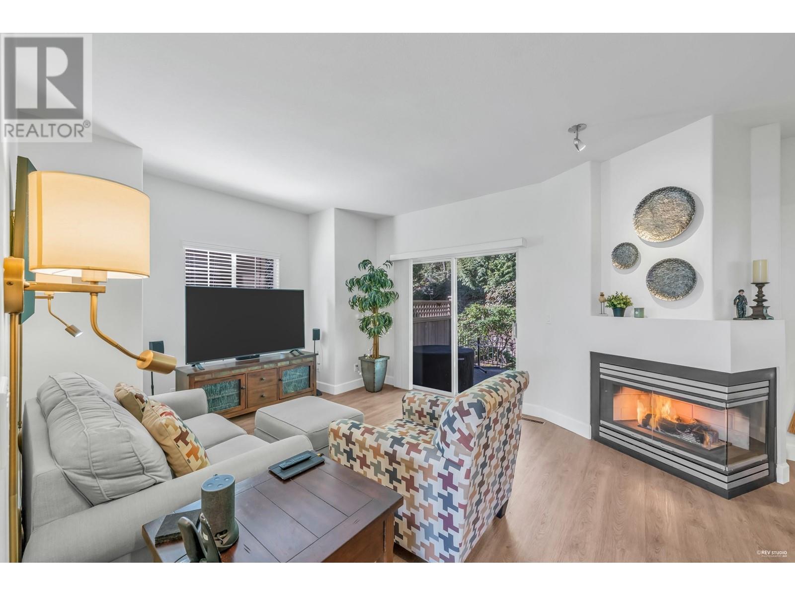 17 2979 Panorama Drive, Coquitlam, British Columbia  V3E 2W8 - Photo 4 - R2869068