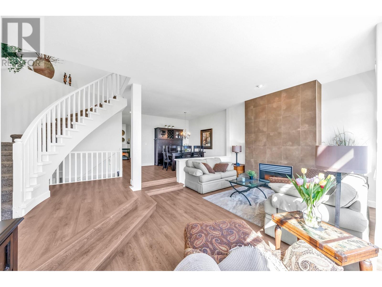 17 2979 Panorama Drive, Coquitlam, British Columbia  V3E 2W8 - Photo 8 - R2869068
