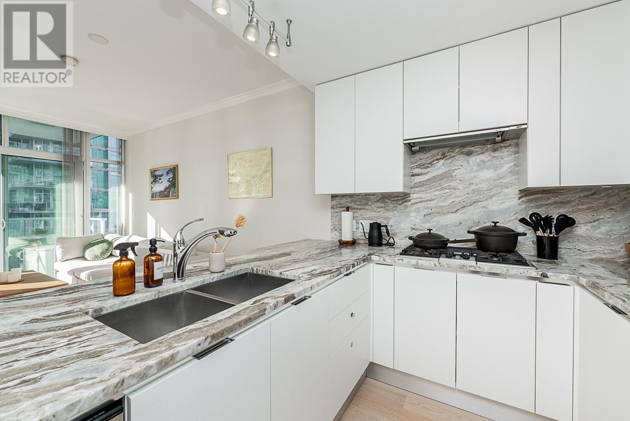 208 185 Victory Ship Way, North Vancouver, British Columbia  V7L 0G2 - Photo 9 - R2869326