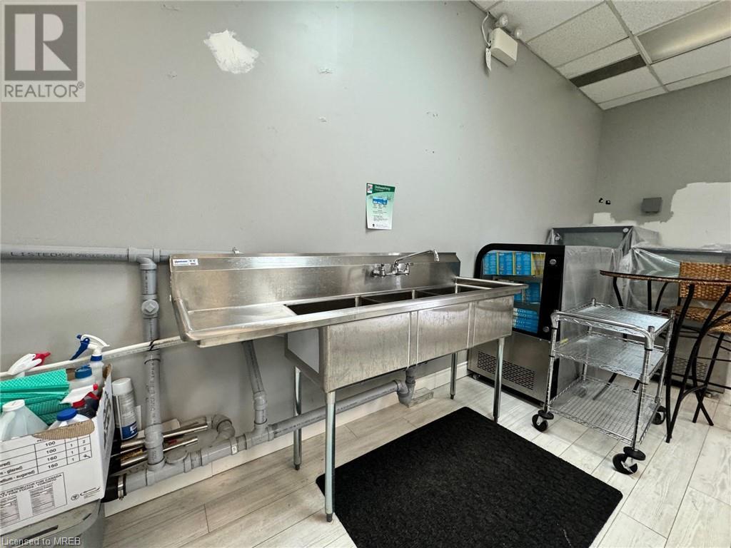 1575 Upper Ottawa Street Unit# 9, Hamilton, Ontario  L8W 3E2 - Photo 11 - 40569833